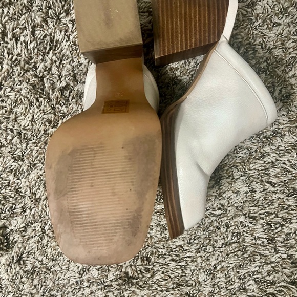 BEAST FASHION Cream Mules with Wooden Block Heel - Picture 4 of 4